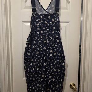 Duluth Trading Co. Daisy Print Shortalls